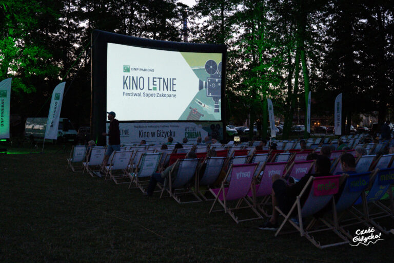 Kino letnie nad jeziorem w Giżycku