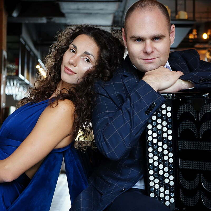 📅 14.09.2025📍 WilkasyWieczór piosenki francuskiej – L’aperitif z muzyką Edith Piaf