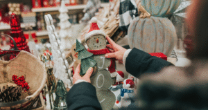 Gdy listopad jeszcze nie nadszedł, a w sklepach już dzwonią dzwonki – refleksja o zbyt wczesnych świętach