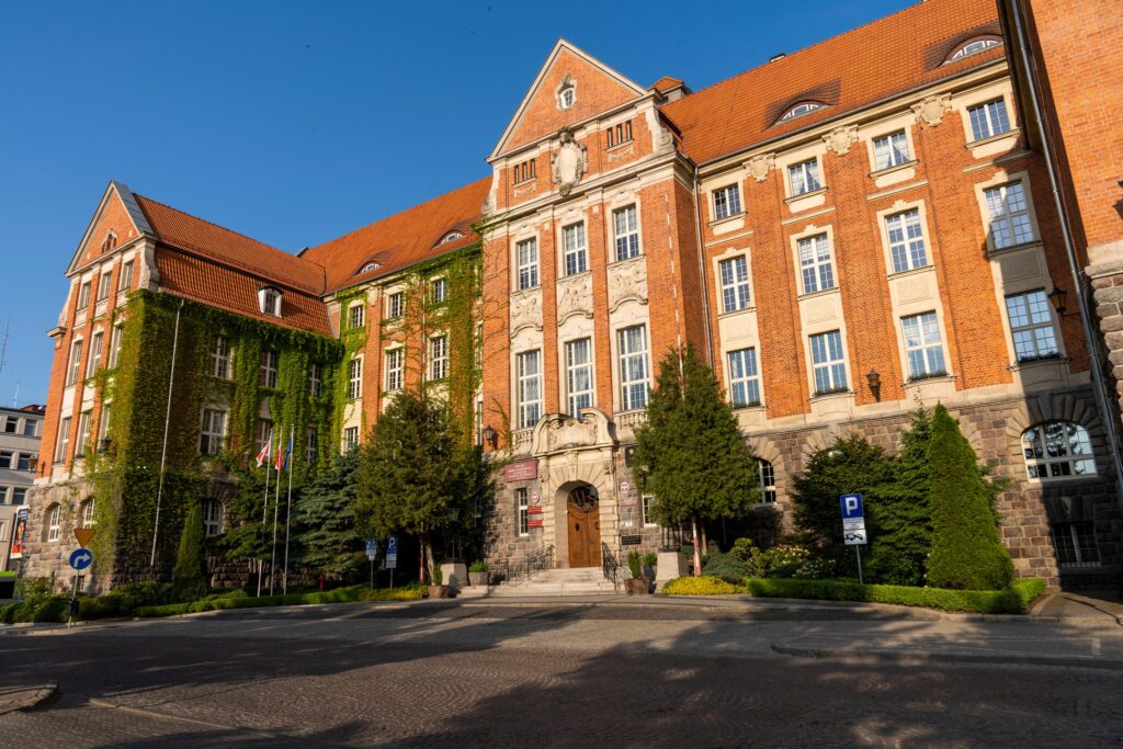 Dotacje dla NGO na Warmii i Mazurach 2026 – szczegóły konkursów i dostępne środki