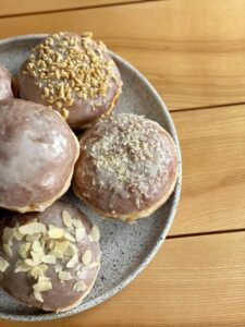 Tłusty Czwartek w Giżycku pełen pączkowych pokus – Masz już swojego faworyta?