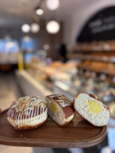 Tłusty Czwartek w Giżycku pełen pączkowych pokus – Masz już swojego faworyta?