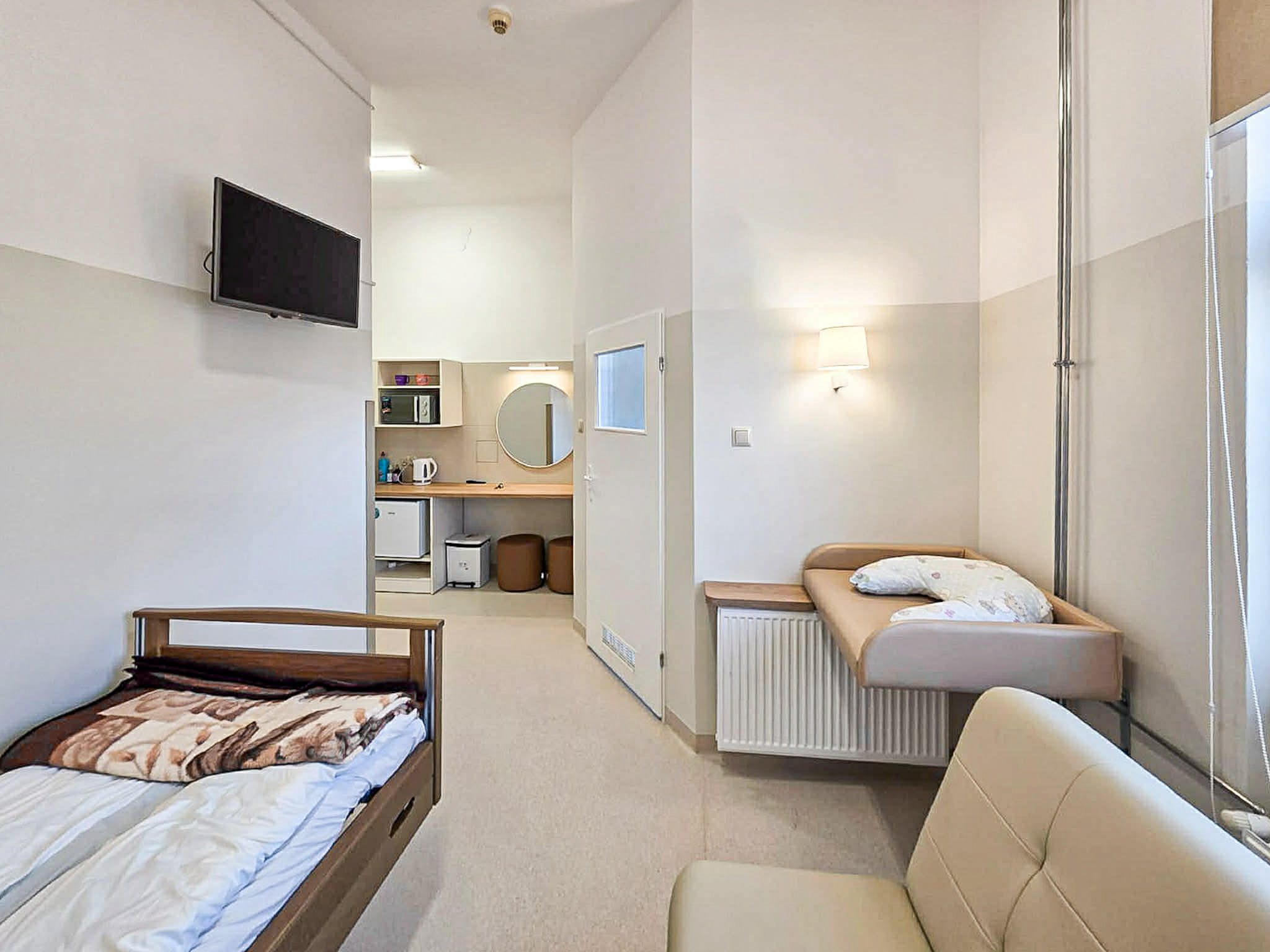 Pokój rodzinny w szpitalu w Giżycku. Jak działa, kto może skorzystać i ile to kosztuje?