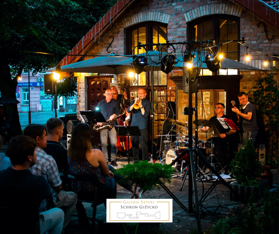 Masovia Jazz Quintet podczas koncertu w Galerii Schron w Giżycku