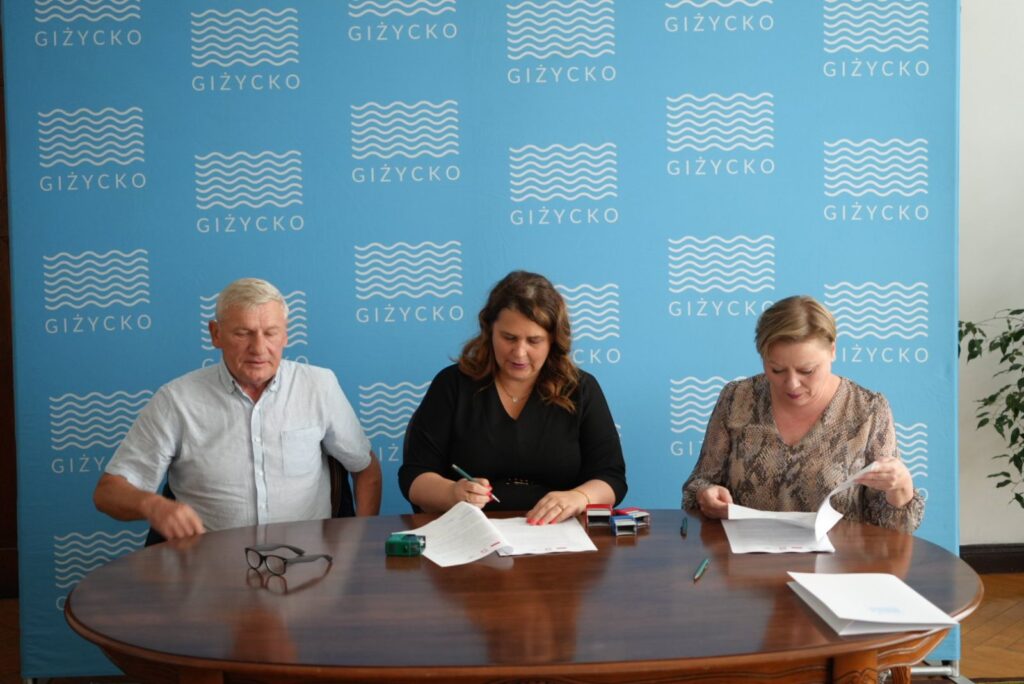 Podpisanie umowy na remont budynku przynależnego do UM w Giżycku
