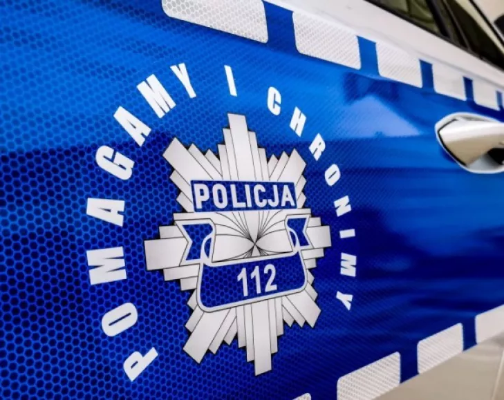 Policyjne zdjęcie do podsumowania pierwszego wakacyjnego weekendu na drogach powiatu giżyckiego