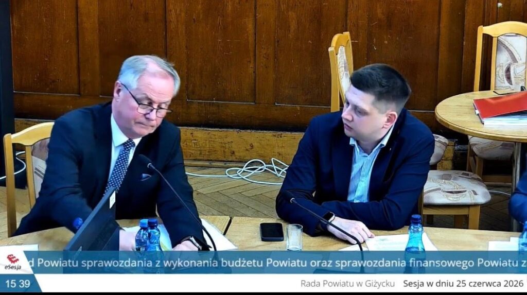 Sesja Rady Powiatu w Giżycku dotycząca wotum zaufania i absolutorium za 2025 rok