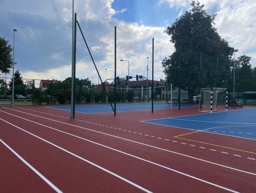 Boisko sportowe przy Szkole Podstawowej nr 2 w Giżycku