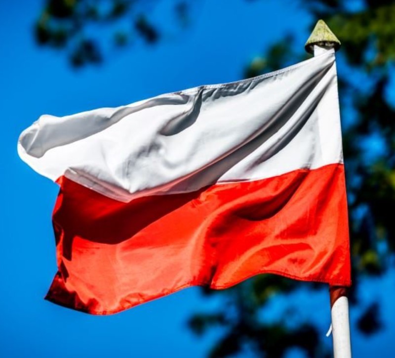 Flaga Polski, zdjęcie ilustracyjne