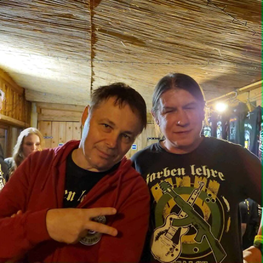Wojciech Wojda z zespołu Farben Lehre i Michał