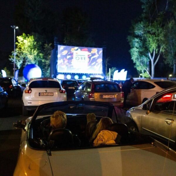 Kino samochodowe w Giżycku na Placu Piłsudskiego