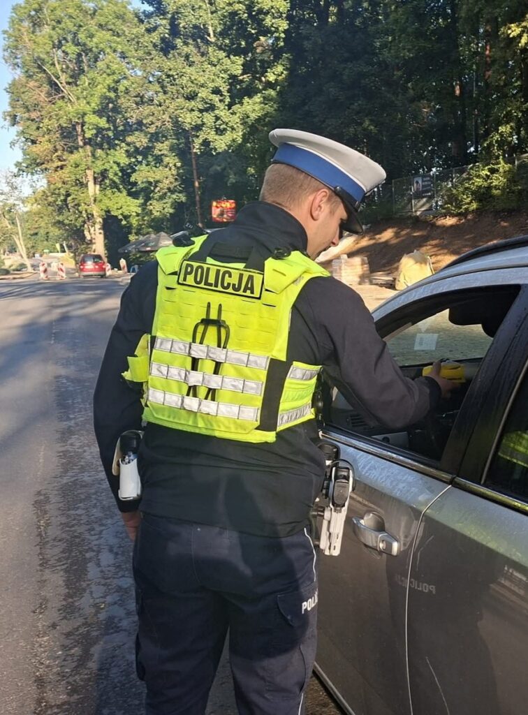 795 kontroli trzeźwości w powiecie giżyckim. Rowerzysta i kierowca po alkoholu